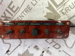 Used 2007 Freightliner Classic 120 Column Switch (Stock #FRE07-2426-SWTCHPNL)) Part Image