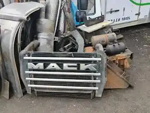 Used Intercooler (Stock #MAC07-5215-INTRCLR)) Part Image