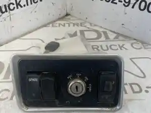 Used Ignition Switch (Stock #KEN08-2483-IGNITN S)) Part Image