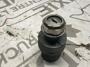 Used Ignition Switch (Stock #INT09-4530-IGN)) Part Image