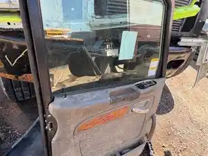 Used 2010 Peterbilt 367 Door (Stock #PET10-1009-DR/DS/LH)) Part Image