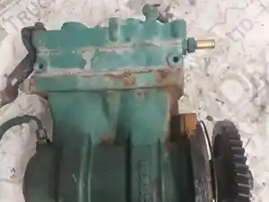 Used Volvo D13 Air Compressor Image