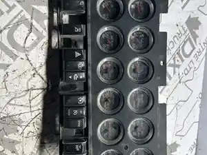 Used Instrument Cluster (Stock #KEN18-3856-GAUGCLST)) Part Image