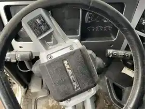 Used Steering Column (Stock #MAC20-4235-STRCLMN)) Part Image