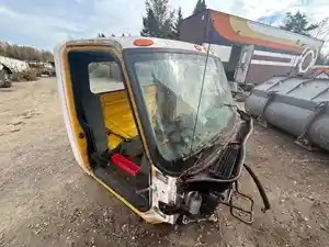 Used Cab (Stock #INT06-3938-CAB)) Part Image