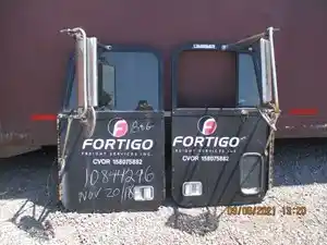 Used Door (Stock #FRE1263-DORPSR)) Part Image