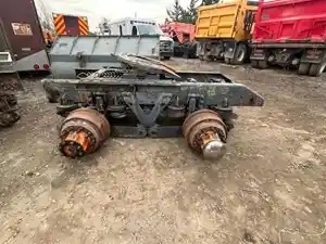 Used Eaton DSP41 Axle, Complete Rear (Stock #KEN07-1643-RAXLE)) Part Image