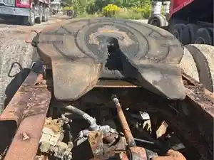 Used Eaton RS463 Axle, Complete Rear (Stock #INT00-2457-RAXLE)) Part Image