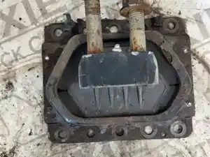 Used Engine Mount (Stock #MAC16-2223-FRNTENGM)) Part Image
