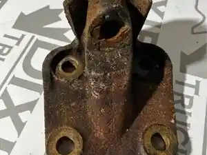 Used Engine Mount (Stock #KEN18-2469-ENGMNT /)) Part Image