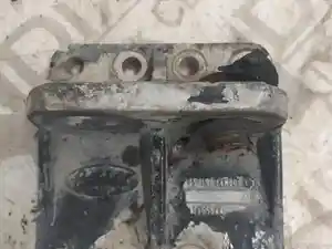 Used Engine Mount Image