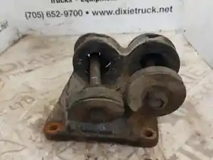 Used Engine Mount (Stock #MAC05-2096-ENGMNT L)) Part Image