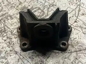 Used Engine Mount (Stock #INT06-1646-ENGMNT/D)) Part Image