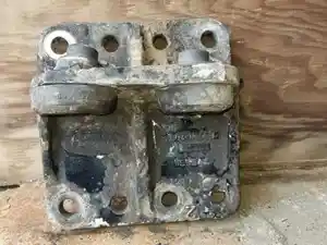 Used Engine Mount Image