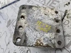 Used Engine Mount (Stock #PET96-1865-ENGMNT)) Part Image