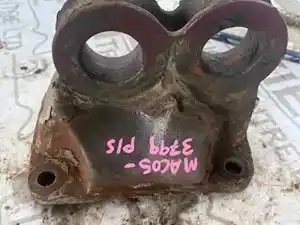 Used Engine Mount (Stock #MAC05-3799-ENGMNT/P)) Part Image