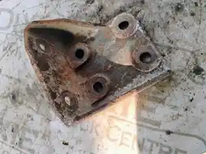 Used Engine Mount (Stock #INT04-1352-ENGMNT/D)) Part Image