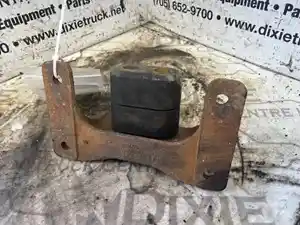 Used Engine Mount (Stock #INT-3898-MNT)) Part Image