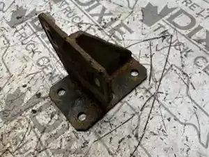 Used Engine Mount (Stock #STE06-3574-ENGMNT/P)) Part Image