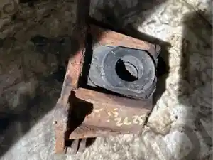 Used Engine Mount (Stock #INT15-2625-ENGMNT)) Part Image