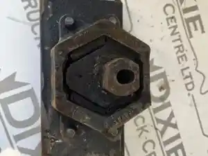 Used Engine Mount (Stock #CHE04-2449-FENGMNT/)) Part Image