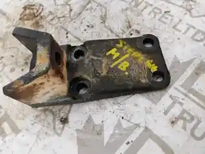 Used Engine Mount (Stock #MER-5162-ENGMNT/1)) Part Image