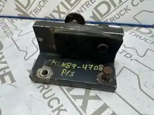 Used Engine Mount (Stock #KEN89-4708-ENGMNT)) Part Image