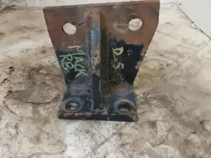 Used Engine Mount (Stock #MAC-3706-ENGMNT/DS/)) Part Image