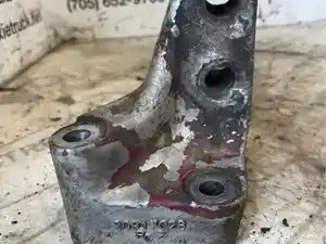 Used Engine Mount (Stock #MAC07-3009-ENGMNT/D)) Part Image