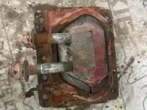 Used Engine Mount (Stock #MAC/VOL-3964-ENGMNT)) Part Image
