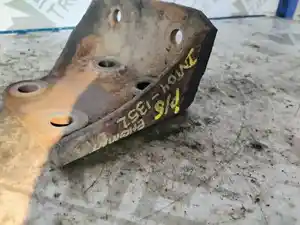 Used Engine Mount (Stock #INT04-1352-ENGMNT/P)) Part Image