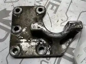 Used Engine Mount (Stock #FOR87-4502-RENGMNT/)) Part Image