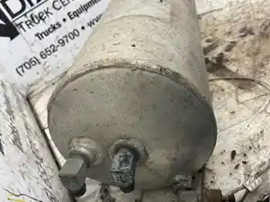 Used Mack Air Tank (Stock #MAC-3982-AIRTNK)) Part Image