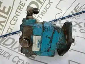 Used Steering Pump Image