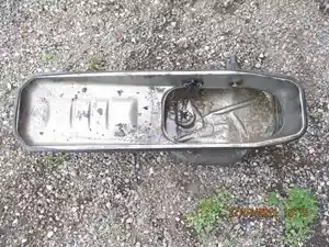 Used Volvo Oil Pan (Stock #VOL1613-OILPAN)) Part Image