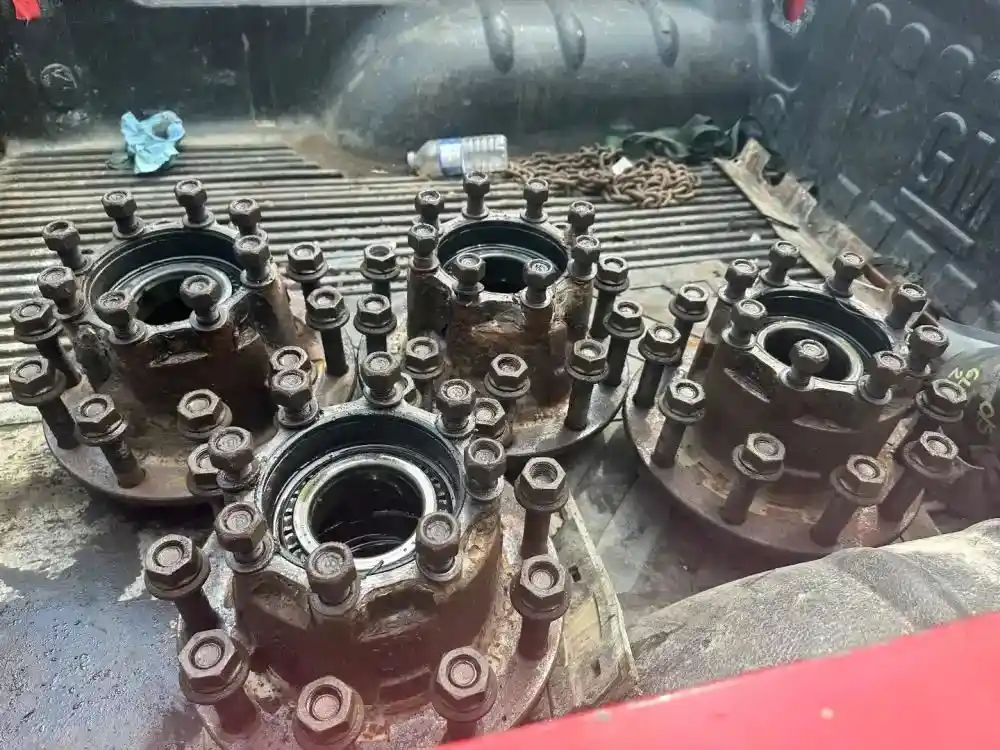 Spoke Inventory Used, Recycled, New, and Aftermarket Heavy Duty Truck Parts