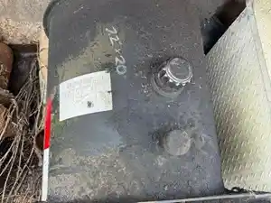 Used 1999 Hydraulic Tank (Stock #VOL99-2124-HYDTNK)) Part Image