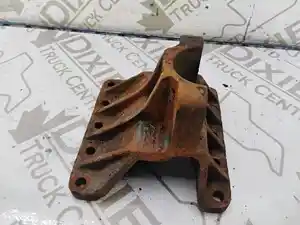 Used Engine Mount (Stock #VOL-5901-ENGMNT)) Part Image