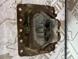Used 2009 Engine Mount (Stock #VOL09-2850-ENGMNT/P)) Part Image