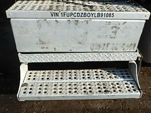 Used 2000 FREIGHTLINER CLASSIC XL Battery Box (Stock #26552)) Part Image