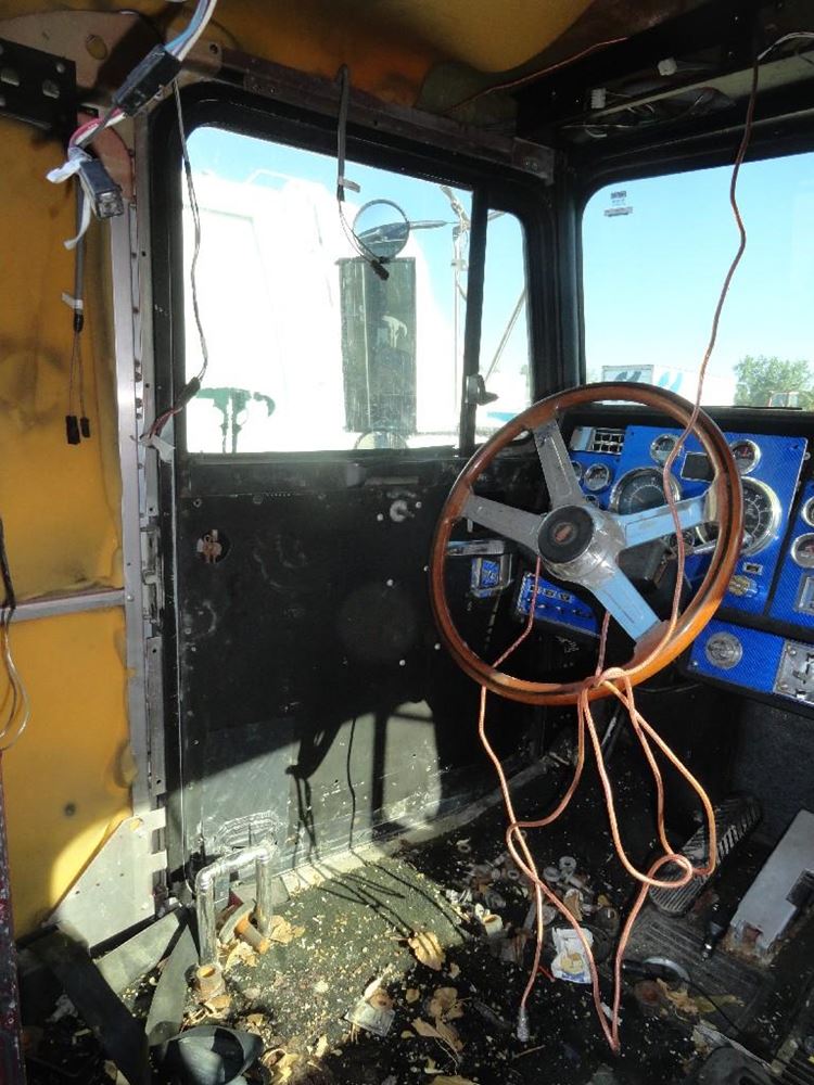 2001 KENWORTH W900L (Stock #20760) | Cabs | TPI kenworth w900l wiring harnesses 