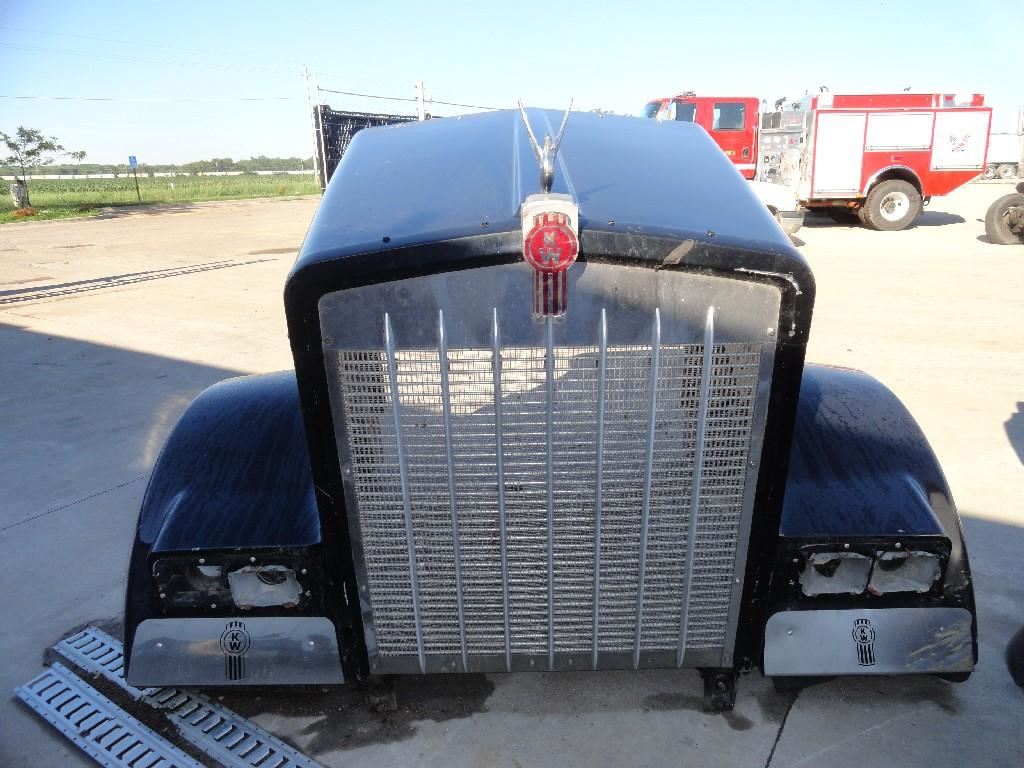 2001 KENWORTH W900L (Stock #20761) | Hoods | TPI kenworth w900l wiring harnesses 