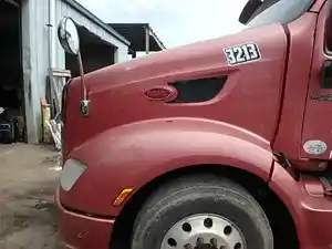 Used 2014 PETERBILT 587 Hood (Stock #36676)) Part Image