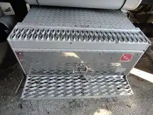 Used 1993 PETERBILT 379 Tool Box (Stock #17040)) Part Image