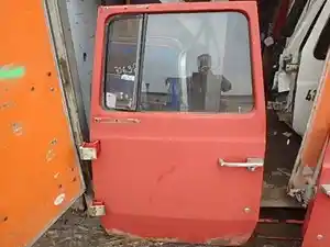 Used 1995 FORD LN9000 Door (Stock #32411)) Part Image