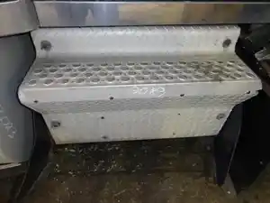 Used 1998 KENWORTH T800 Tool Box (Stock #18586)) Part Image