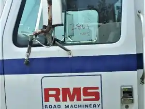 Used 1999 INTERNATIONAL 4700 Door (Stock #30174)) Part Image