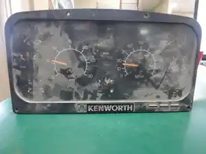 Used 2000 KENWORTH T2000 Instrument Cluster (Stock #31241)) Part Image