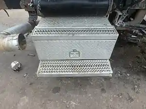 Used 2000 PETERBILT 377 Tool Box (Stock #35300)) Part Image