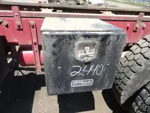 Used 2000 PETERBILT 378 Tool Box (Stock #24117)) Part Image